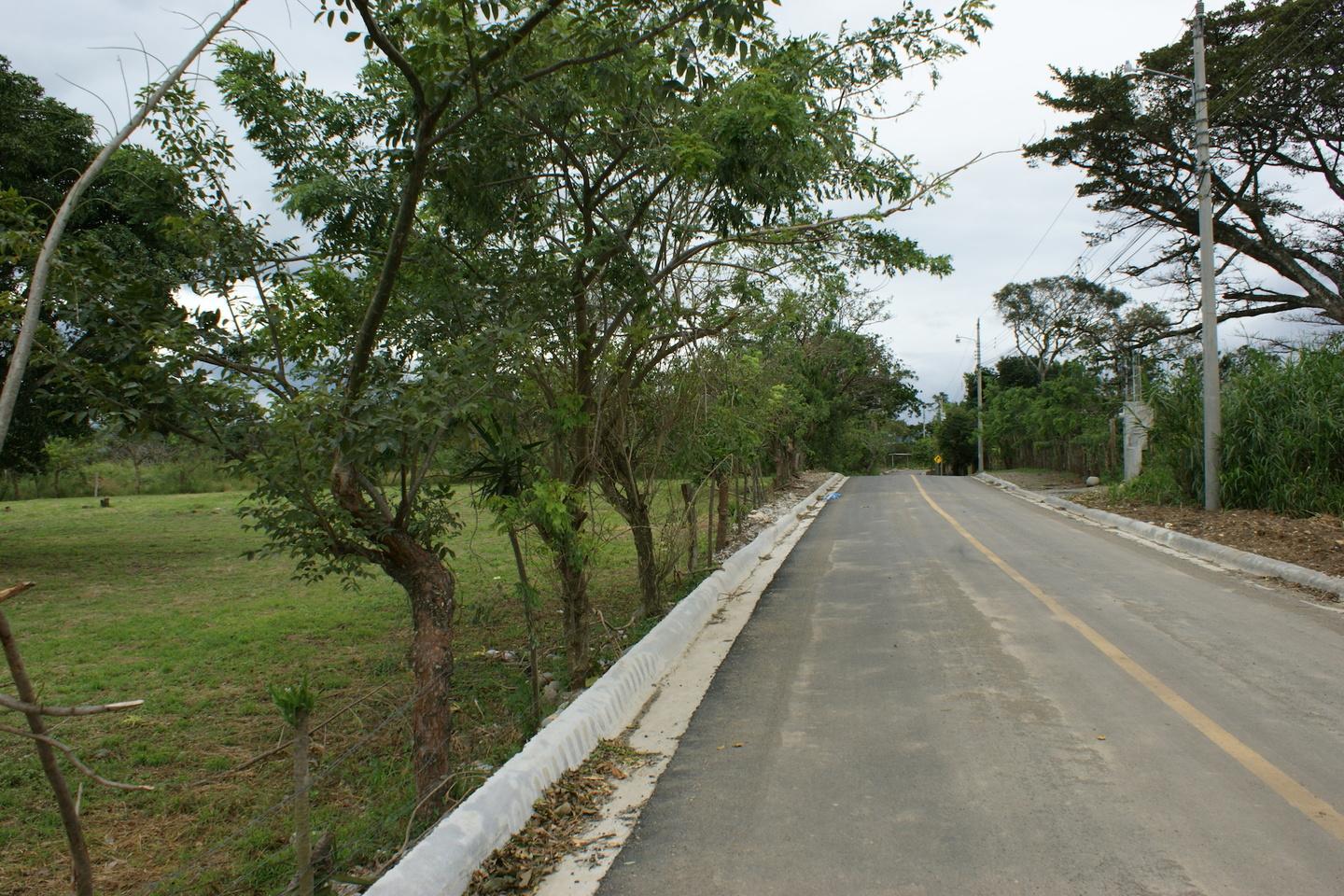 1.1 Hectares of Land for Sale, Brasil de Santa Ana, San Jose, Costa Rica — photo 2