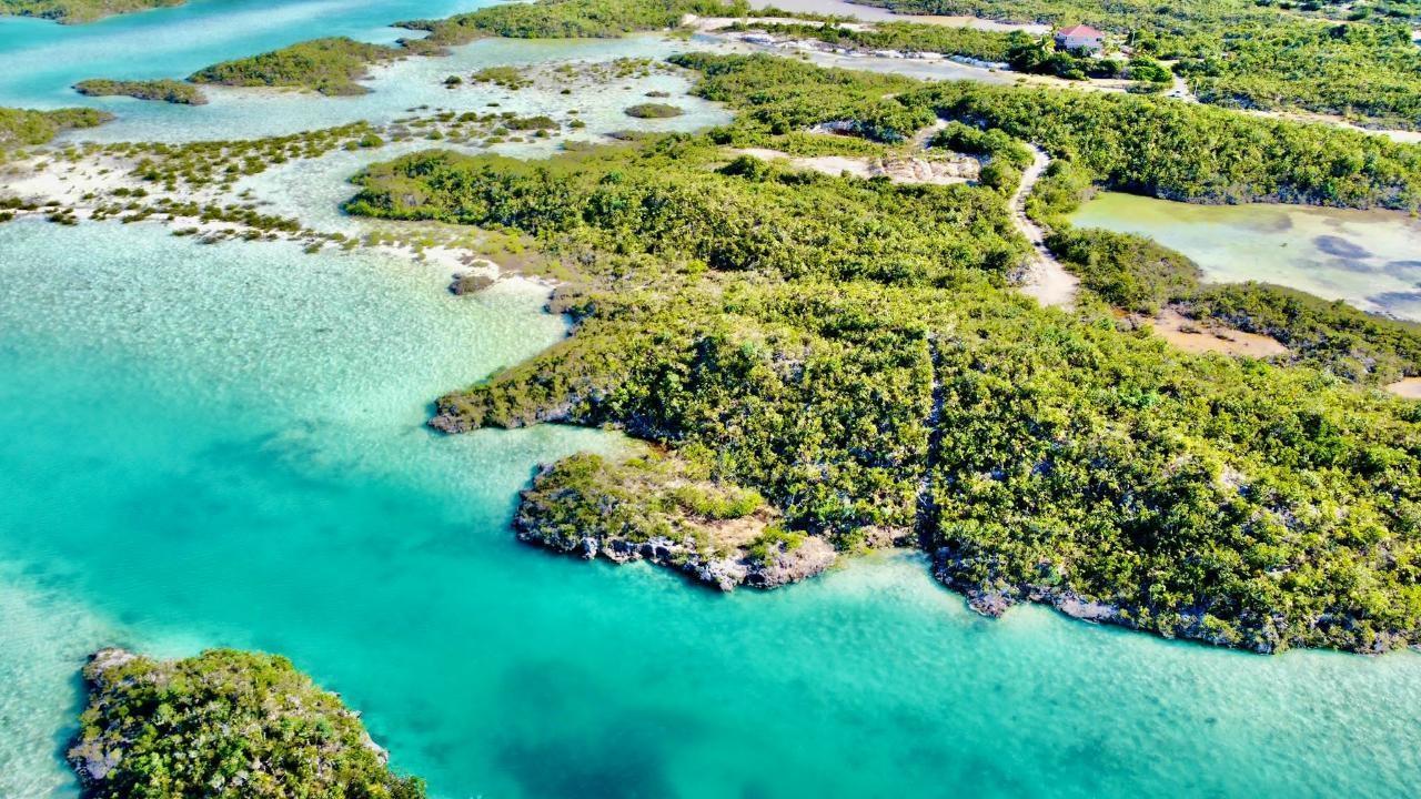 Residential land lot in Chalk Sound, Turks and Caicos Islands — photo 3