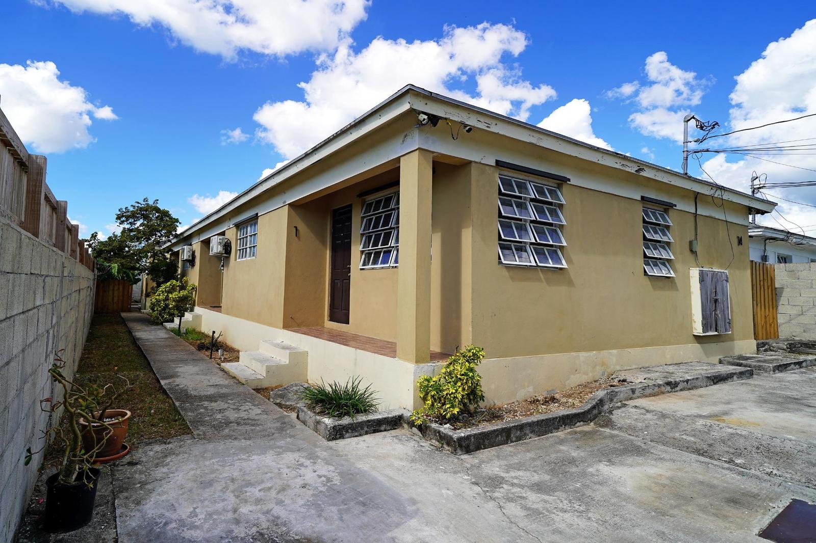 6 bedroom Apartment for sale — photo 1