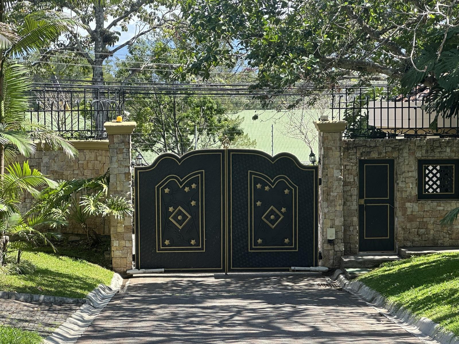 6 Bedroom Luxury Home for Sale, Escazu Country Club, Escazu, San Jose, Costa Rica — photo 2
