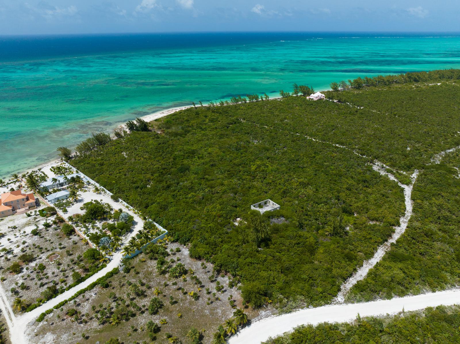 Prime Beachfront Estate Parcel North Caicos — photo 3