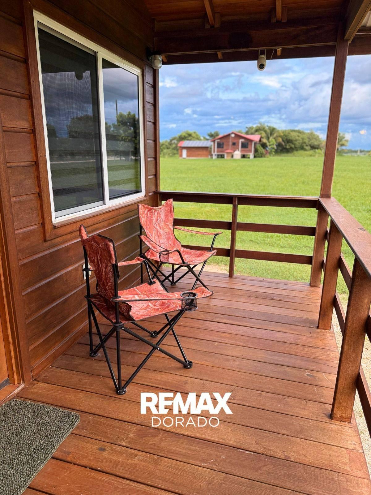 Turnkey Country Living: 2-Bedroom Home on 1 Acre close to Spanish Lookout — photo 3