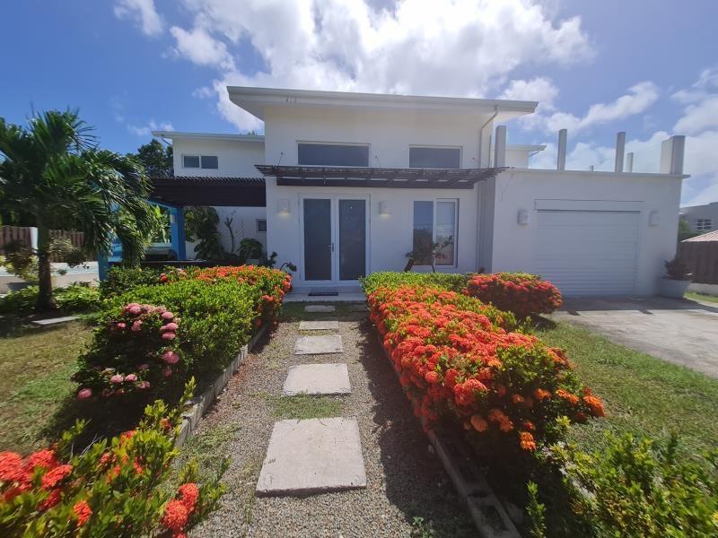 The White House, McKinnon's, Antigua — photo 1