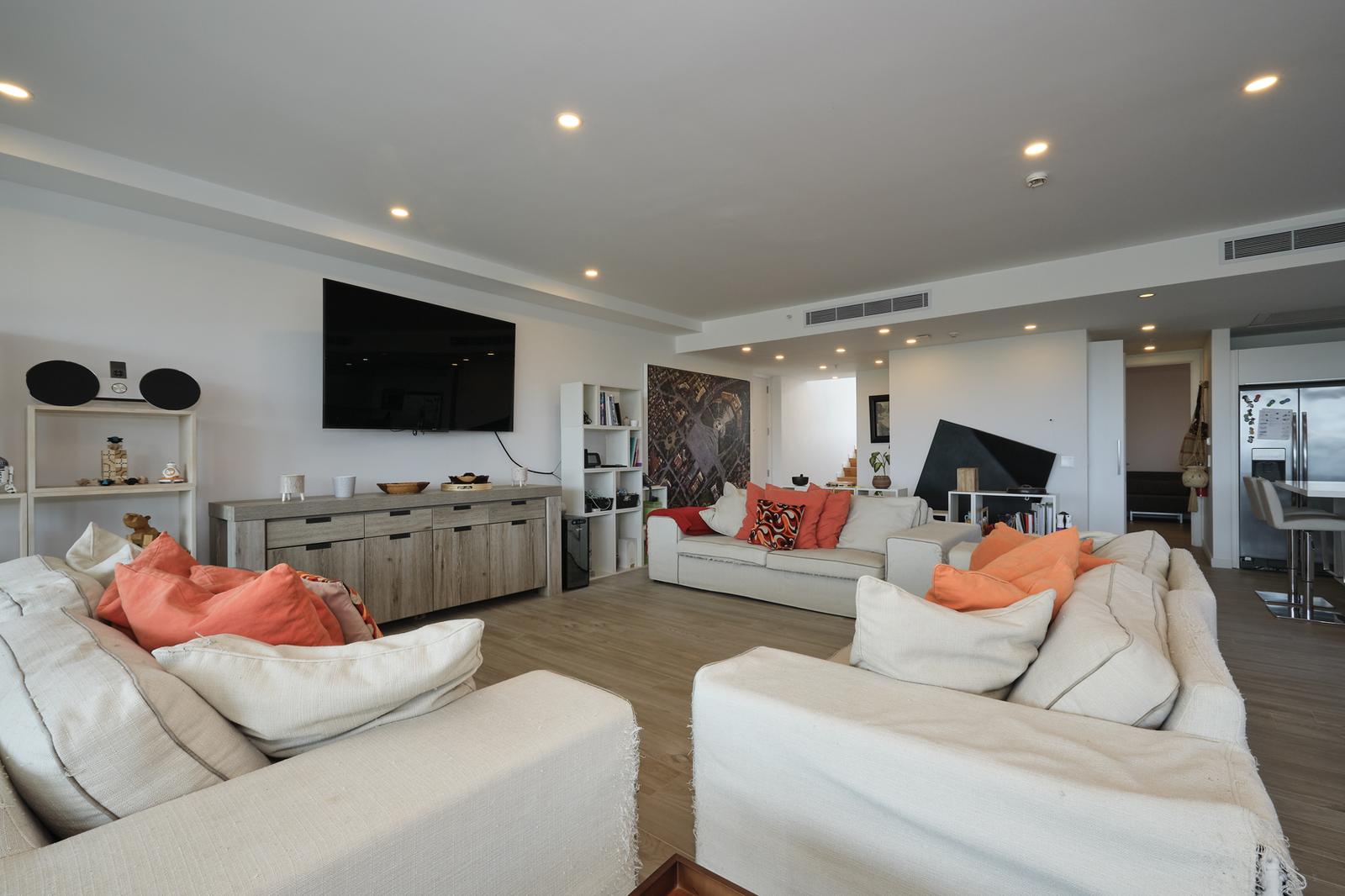 5 Bedroom Townhouse for Sale at Blue Residence, Eagle Beach, Aruba — photo 4