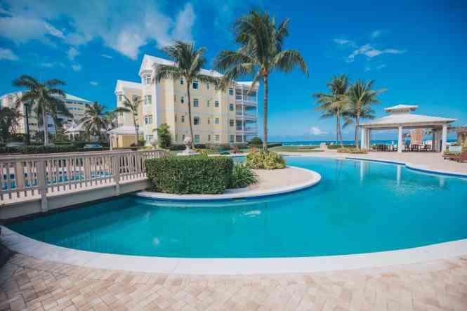 Apartment for sale in Bahamas — photo 1