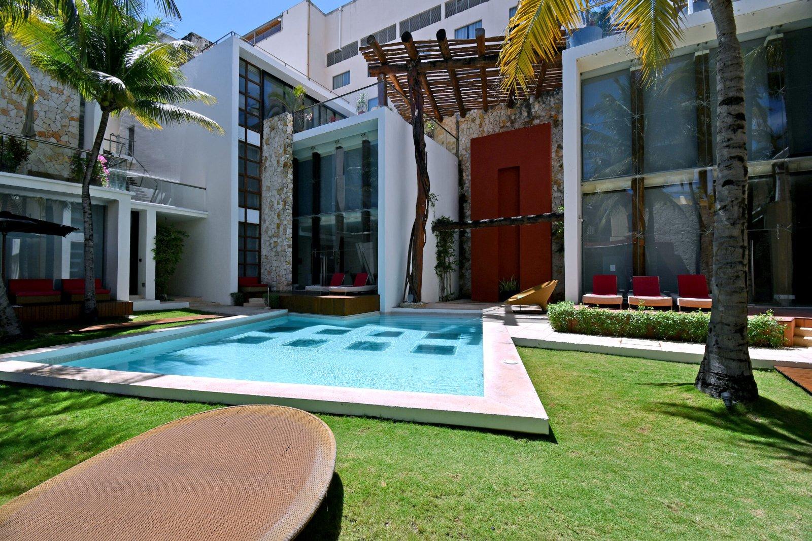 3 Bedroom Luxury Condo for Sale, Mamitas Beach, Playa del Carmen, Quintana Roo, Mexico — photo 1