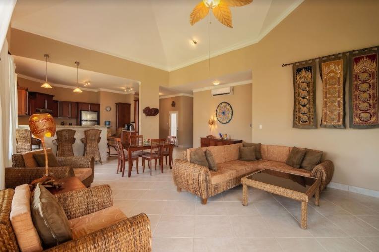 Beautiful 3 Bedrooms Beachfront Penthouse — photo 4
