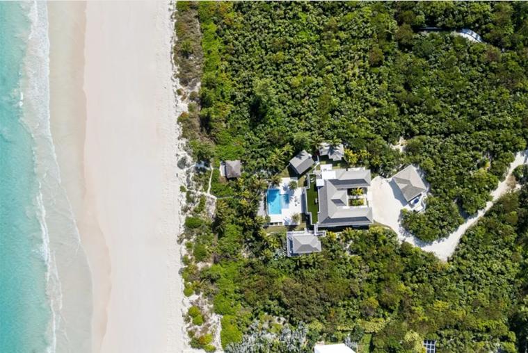 6 Bedroom Luxurious Villa for Sale in Windermere Island, The Bahamas — photo 4
