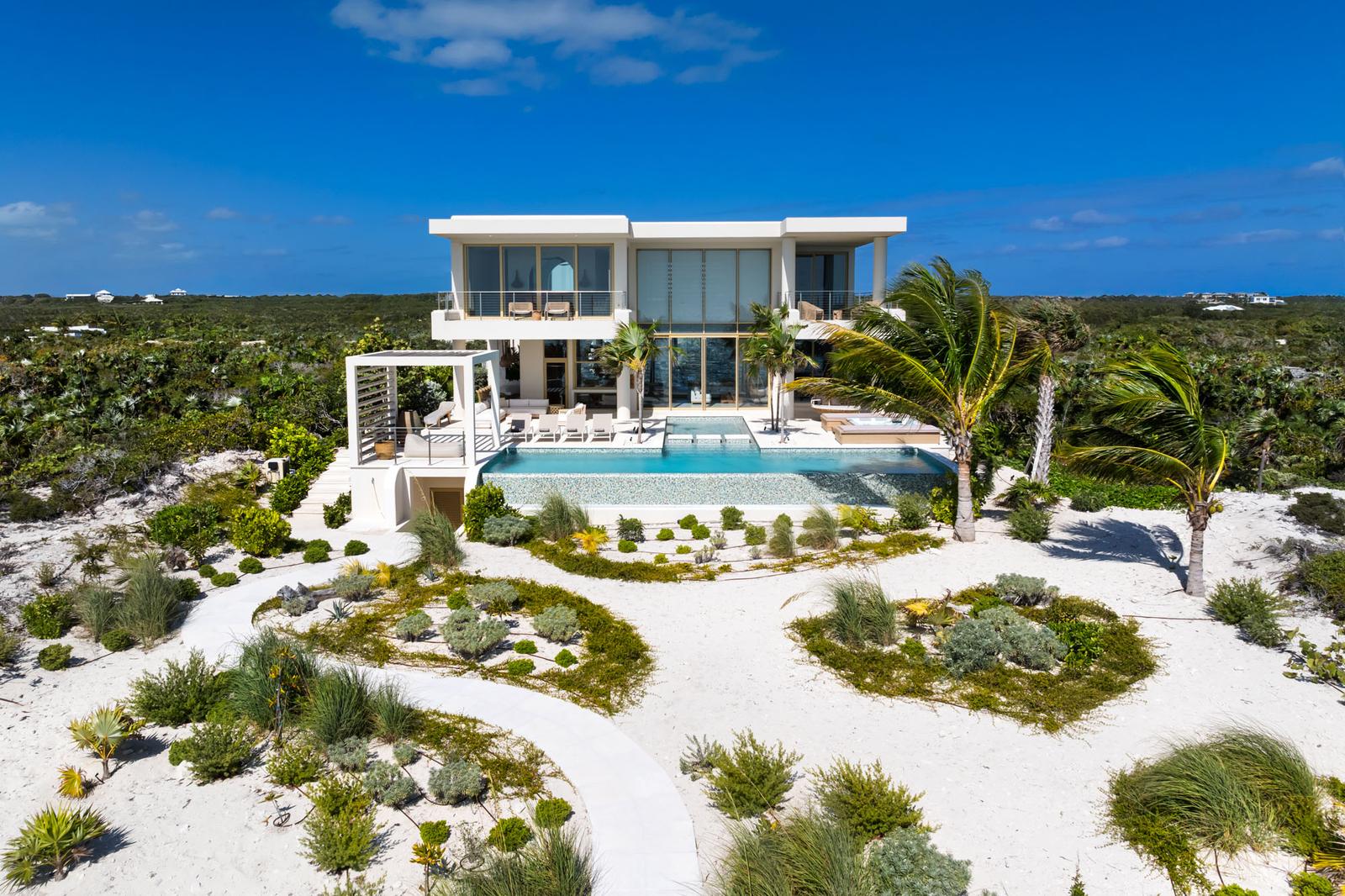 4 Bedroom Luxury Beachfront Villa for Sale, Long Bay, Providenciales, Turks & Caicos — photo 4