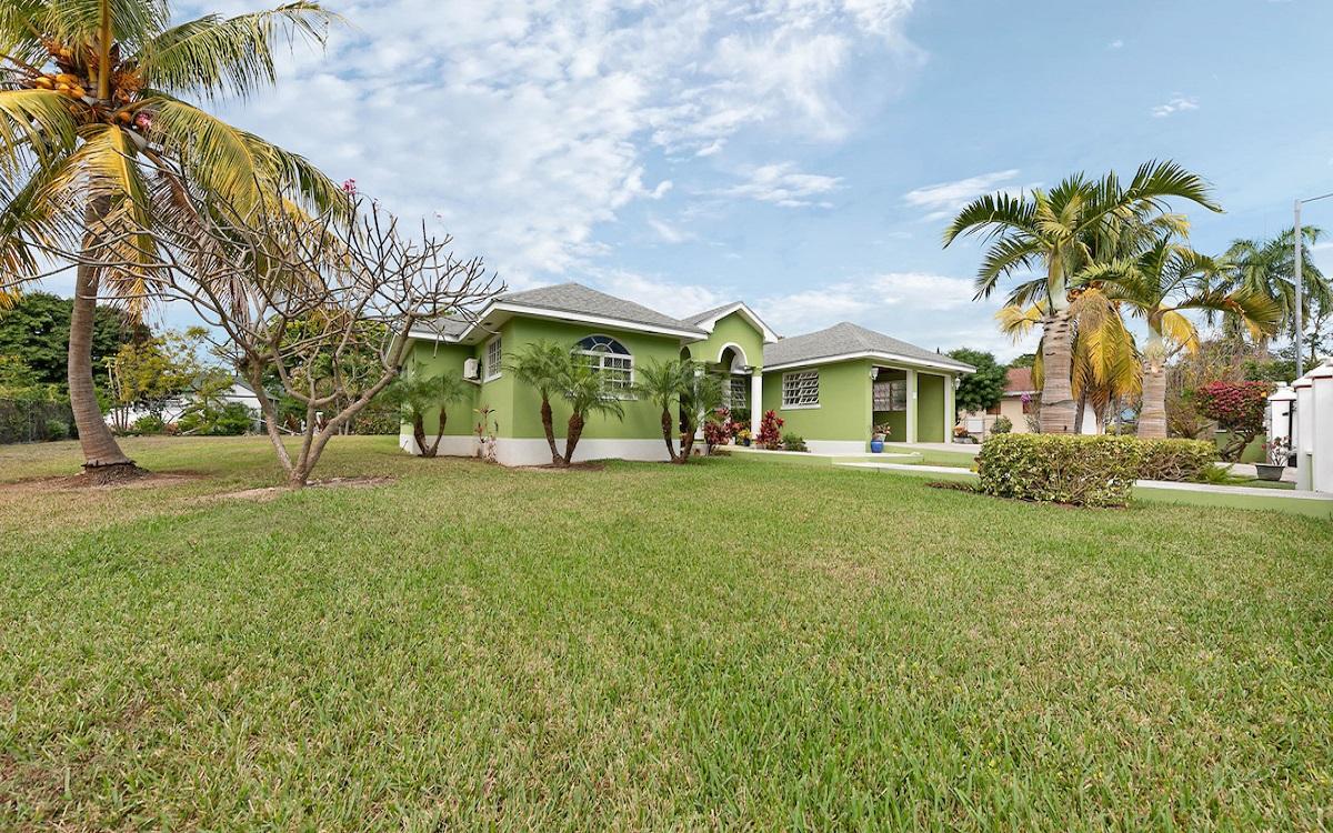 4 Bedroom House for Sale, Winton Heights, Nassau, Bahamas — photo 3