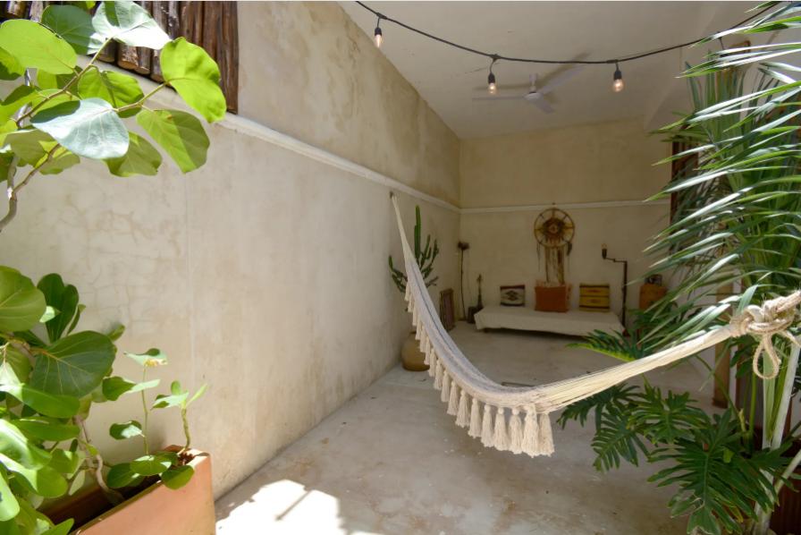 Solar Urbano 3BR Tulum Vintage Home — photo 2