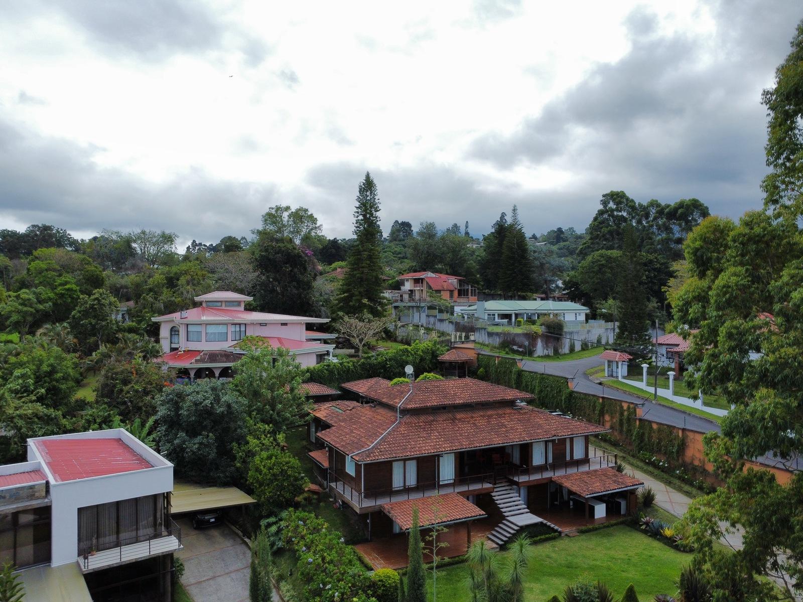 4 Bedroom Home for Sale in Residencial Lakota, Tres Rios, Cartago, Costa Rica — photo 4