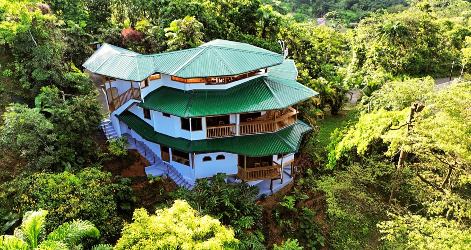 5 Bedroom Home for Sale, Las Tumbas, Dominical, Puntarenas, Costa Rica — photo 2