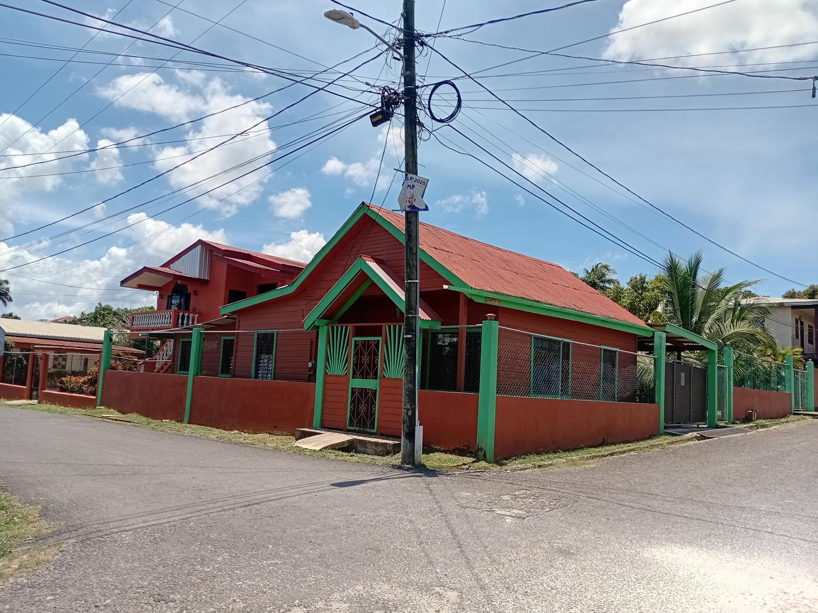 Rare and Charming Corner Property in Benque Viejo del Carmen, Cayo — photo 1