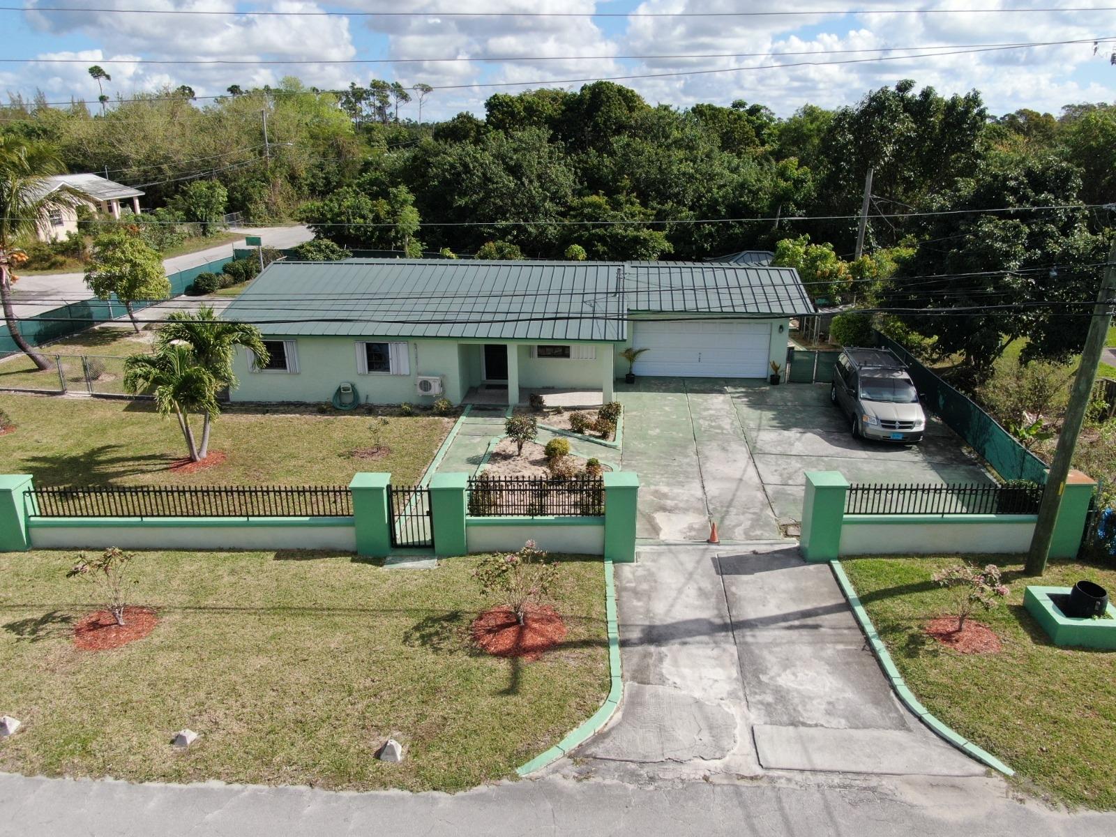 3 Bedroom Residence for sale in Grand Bahama, The Bahamas — photo 1
