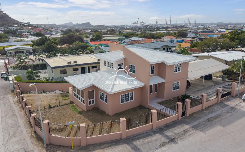 House with 4 bedrooms and extra apartment in Saliña — photo 1