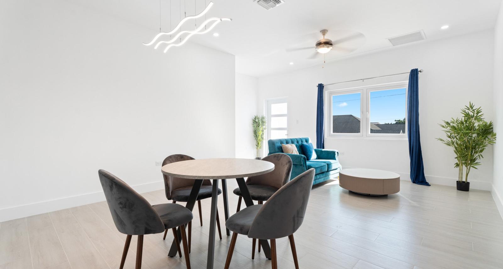 Four Bedroom Duplex in South Sound — photo 3