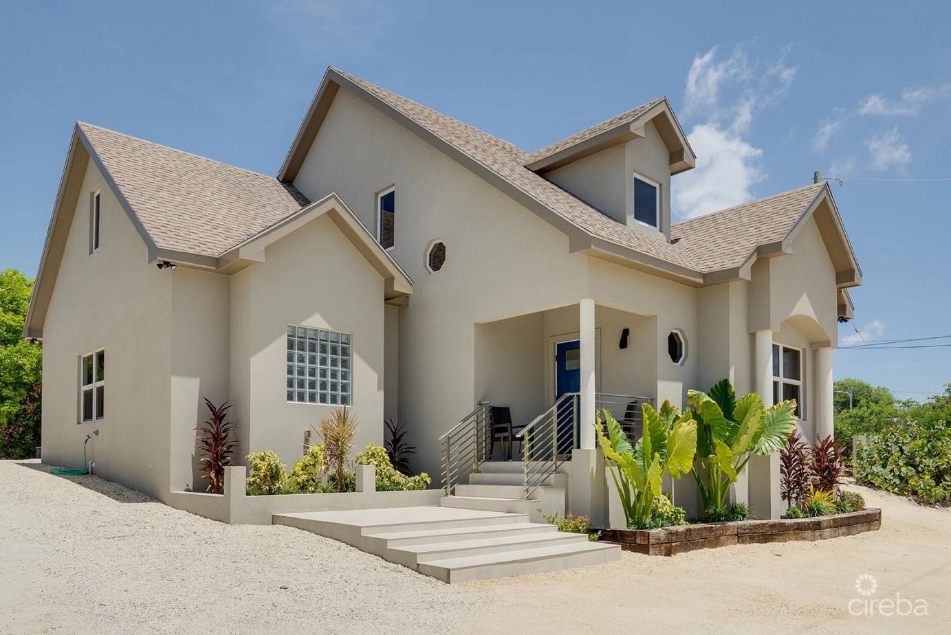 4 bedroom property for sale — Vista On North West Point Rd + 0.20 Acre Land Lot in the Cayman Islands — photo 3