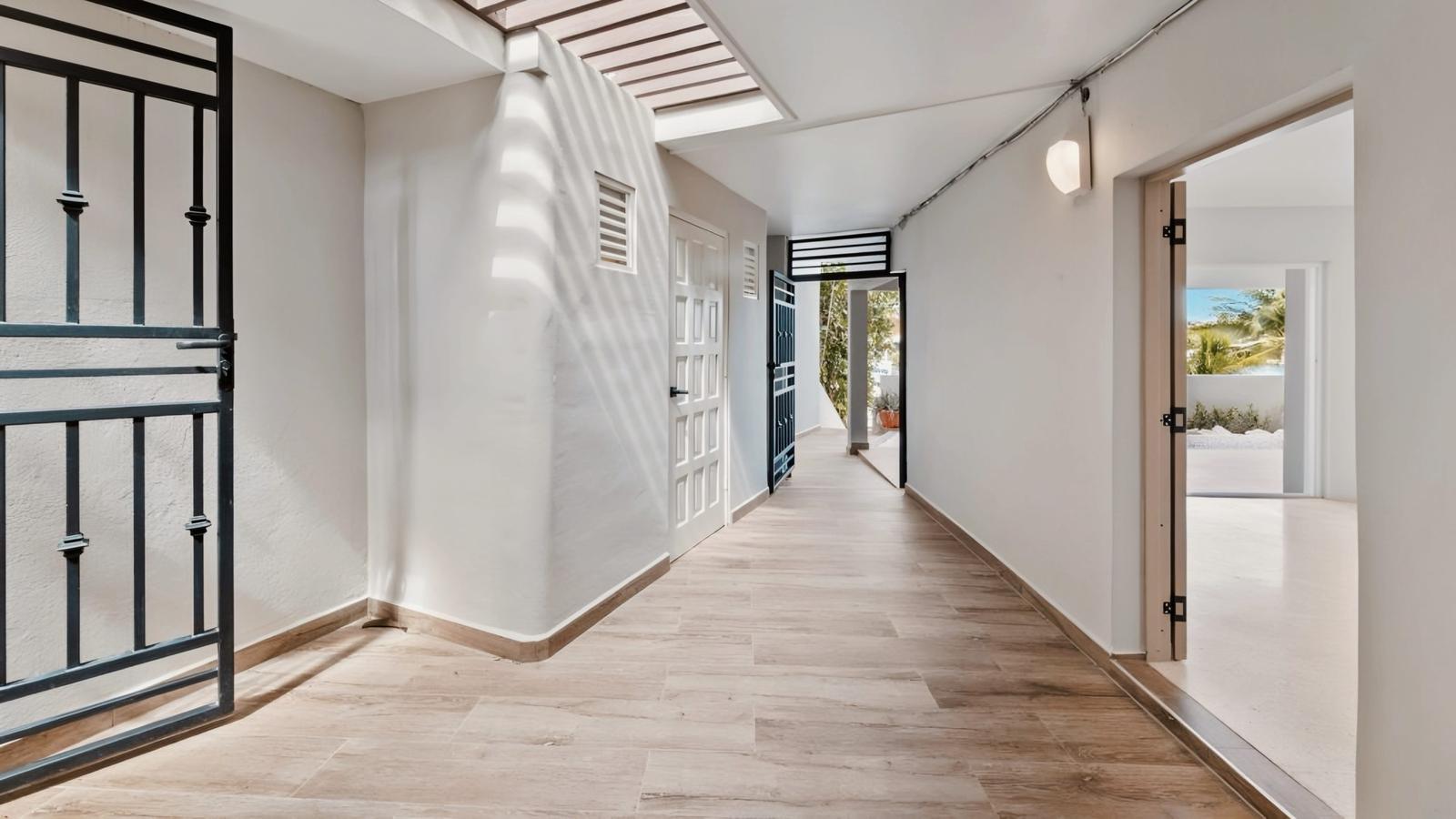Waterfront Residence — photo 4