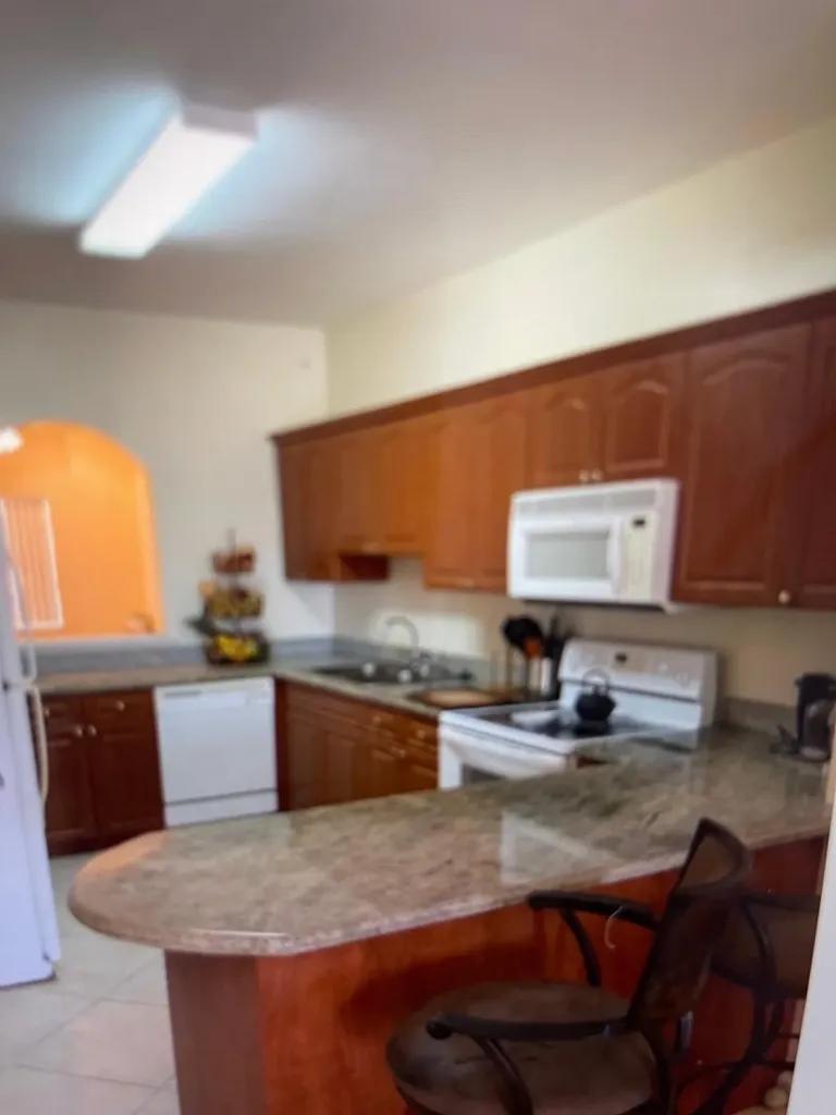 2-bedroom condo in Olde Town Sandyport with dock slip — photo 5