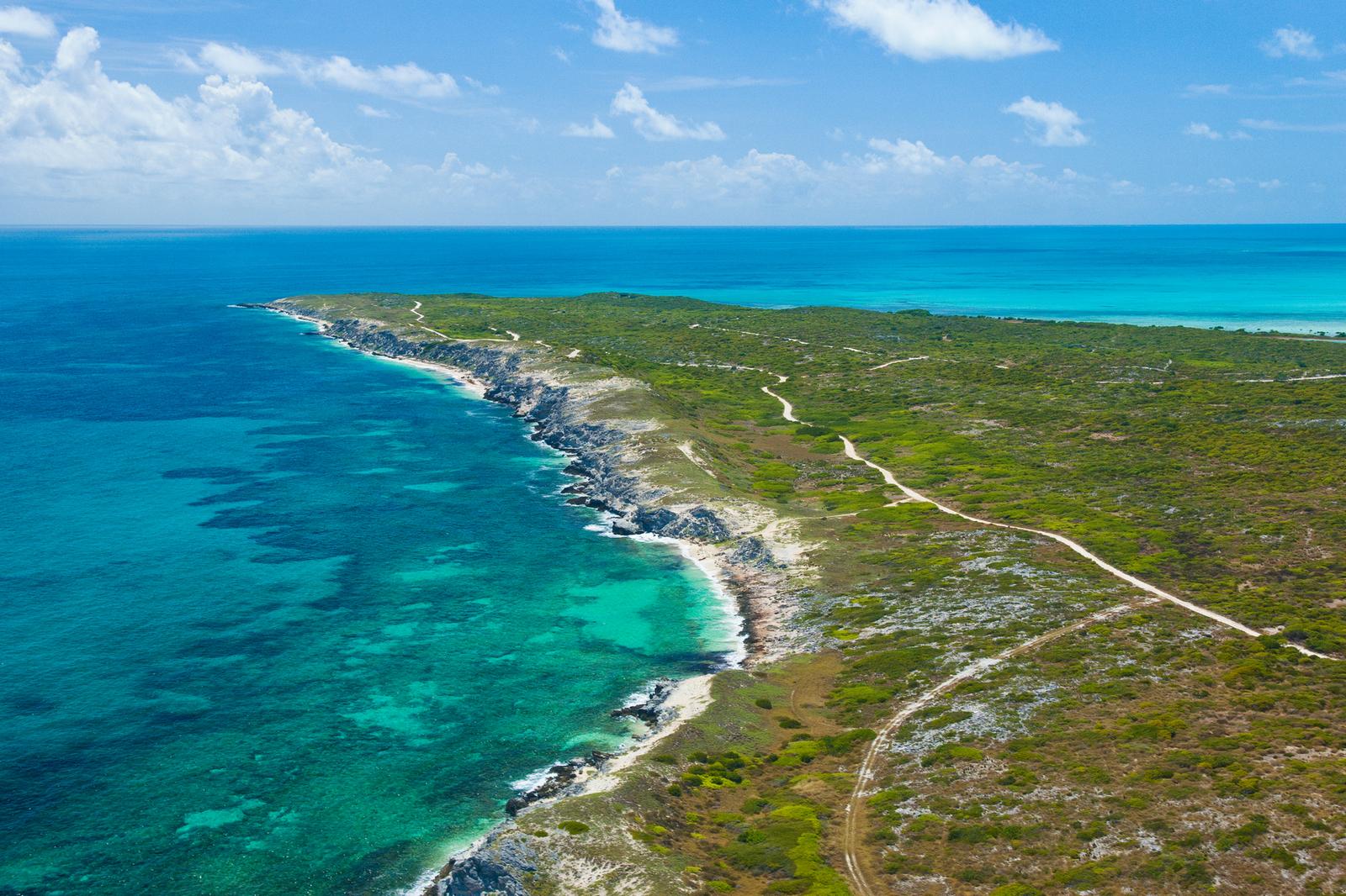 2.62 Acres Beachfront Land for Sale, Ambergris Cay, Turks & Caicos — photo 3