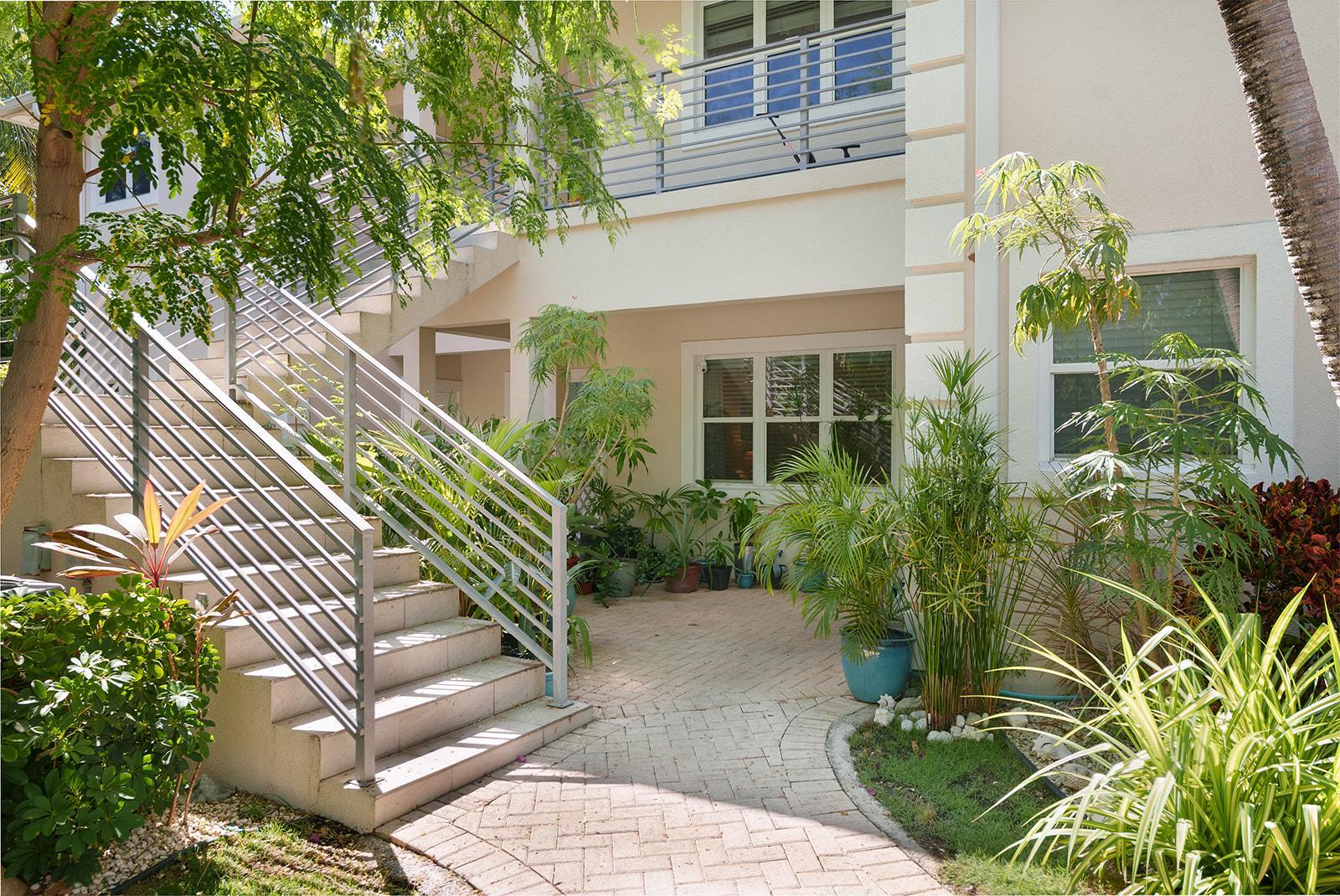 2-bedroom condo in South Sound, Grand Cayman — photo 1