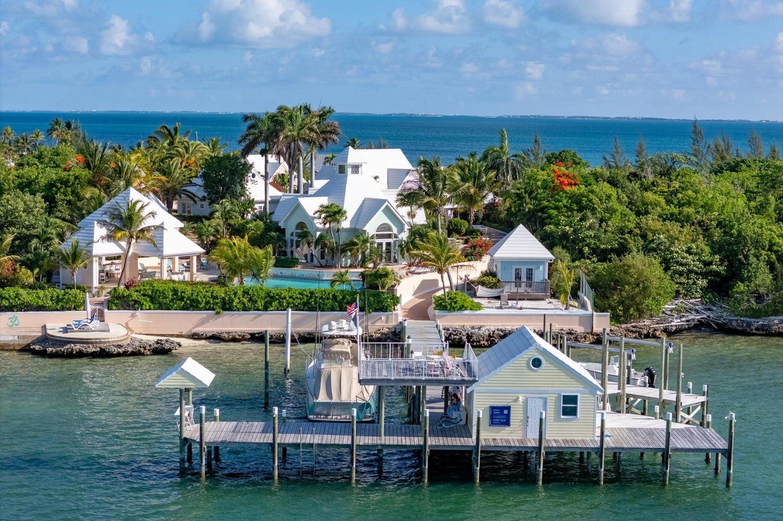 10 Bedroom Residence for Sale - VILLA TATUTINA in Abaco Islands, The Bahamas — photo 1
