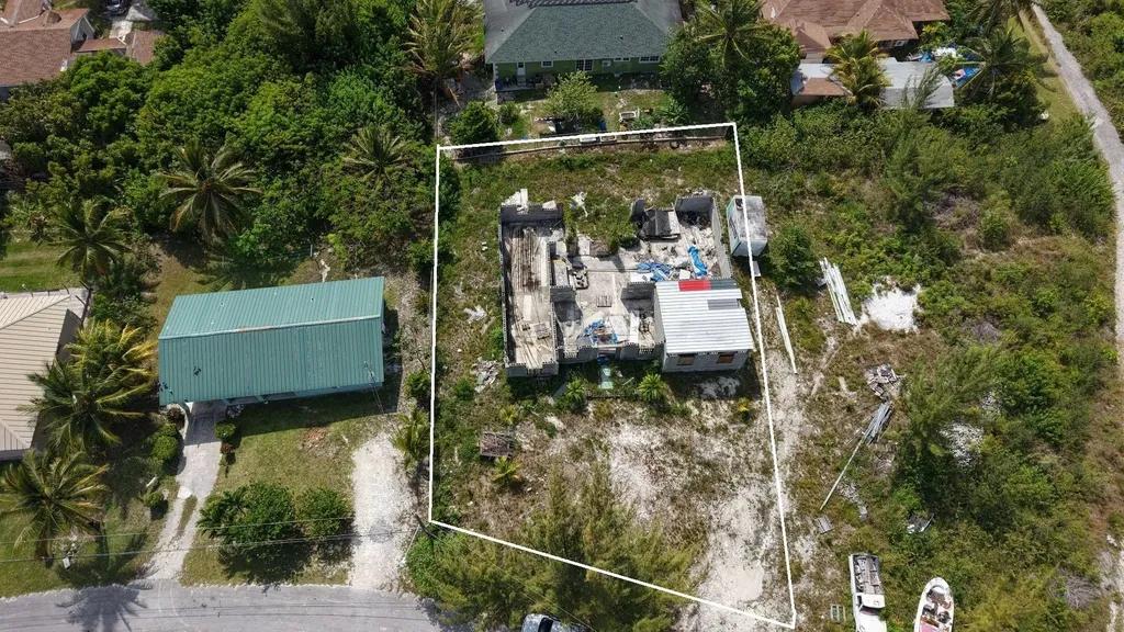 3-bedroom house in Eight Mile Rock — photo 1