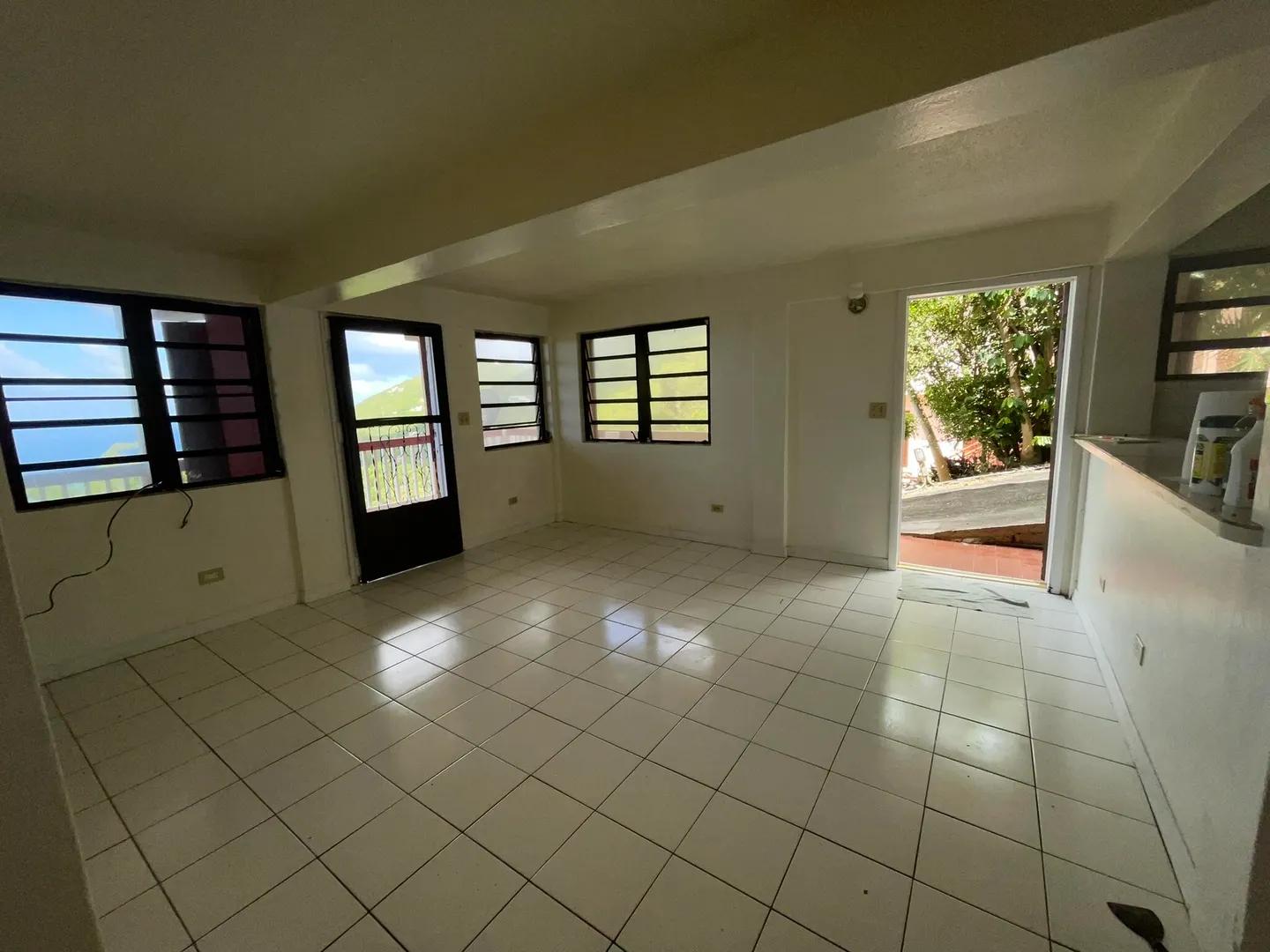 2 Bed, 1 Bath Apartment in Contant Ss, St. Thomas — photo 2