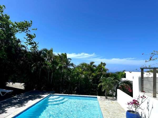 Space And Privacy Are The Perfect Definition For This Beautiful Home — photo 3