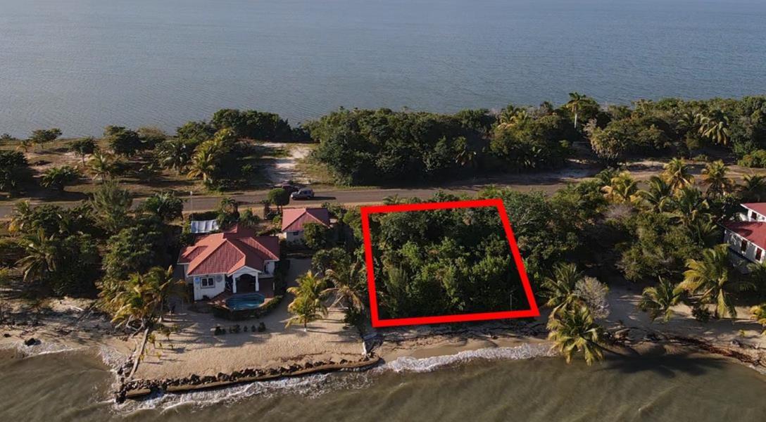 Gorgeous Beachfront Lot in Plantation — photo 2