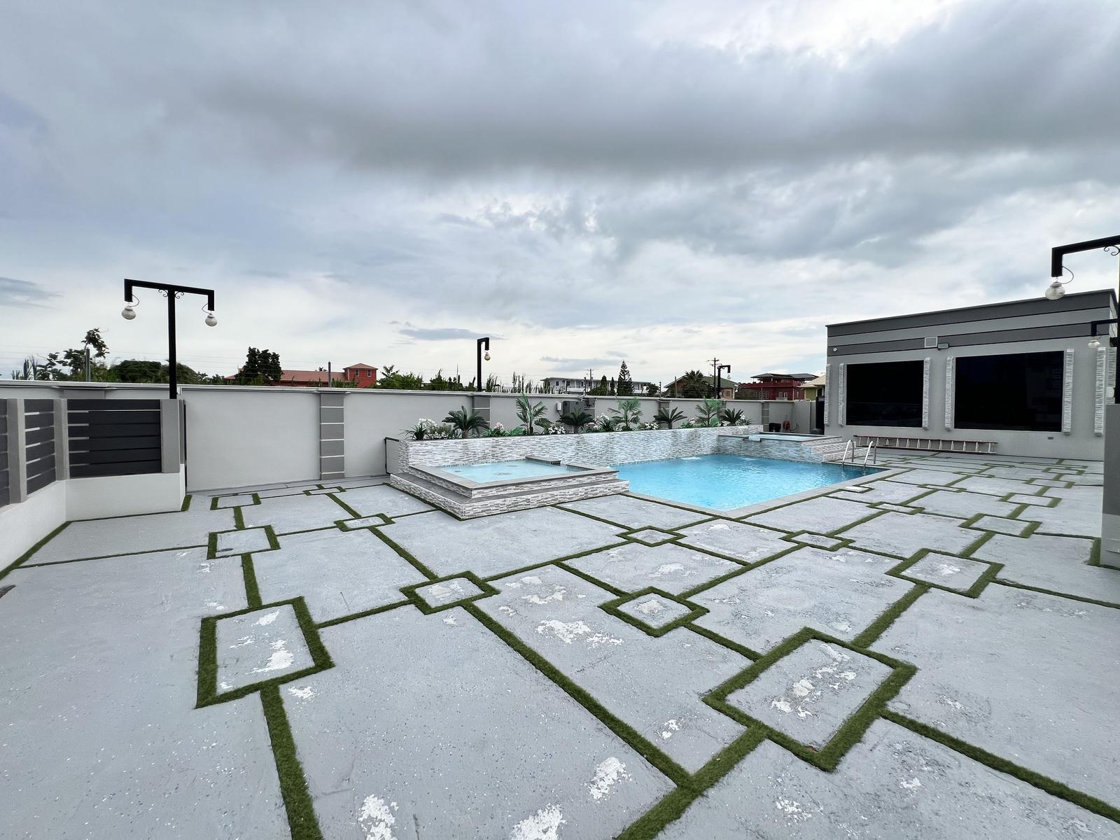 Piarco Townhouse with Attic, Pool and Clubhouse — photo 4