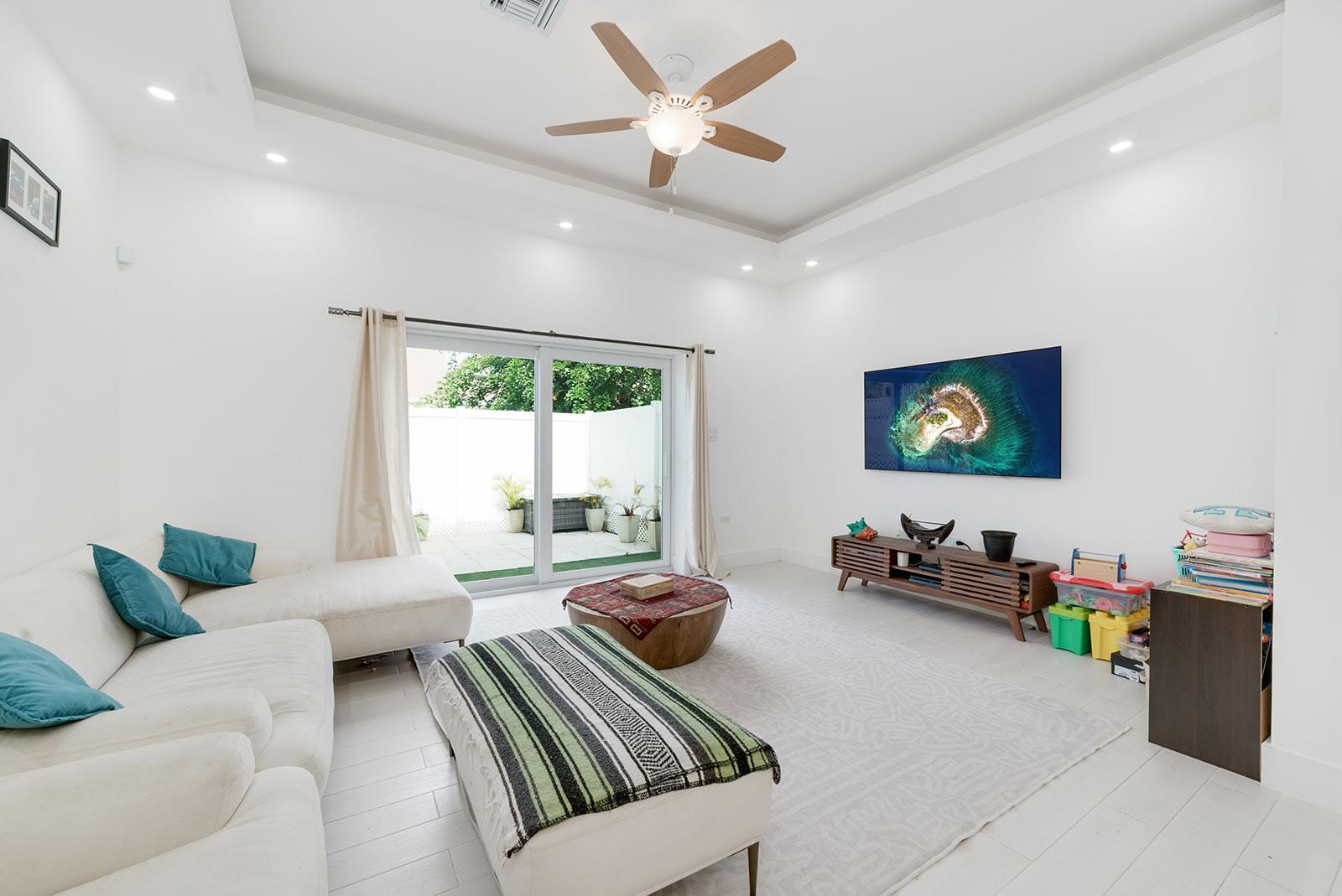 2 Bedroom Townhome for Sale, The Mantras, South Sound, Grand Cayman — photo 2