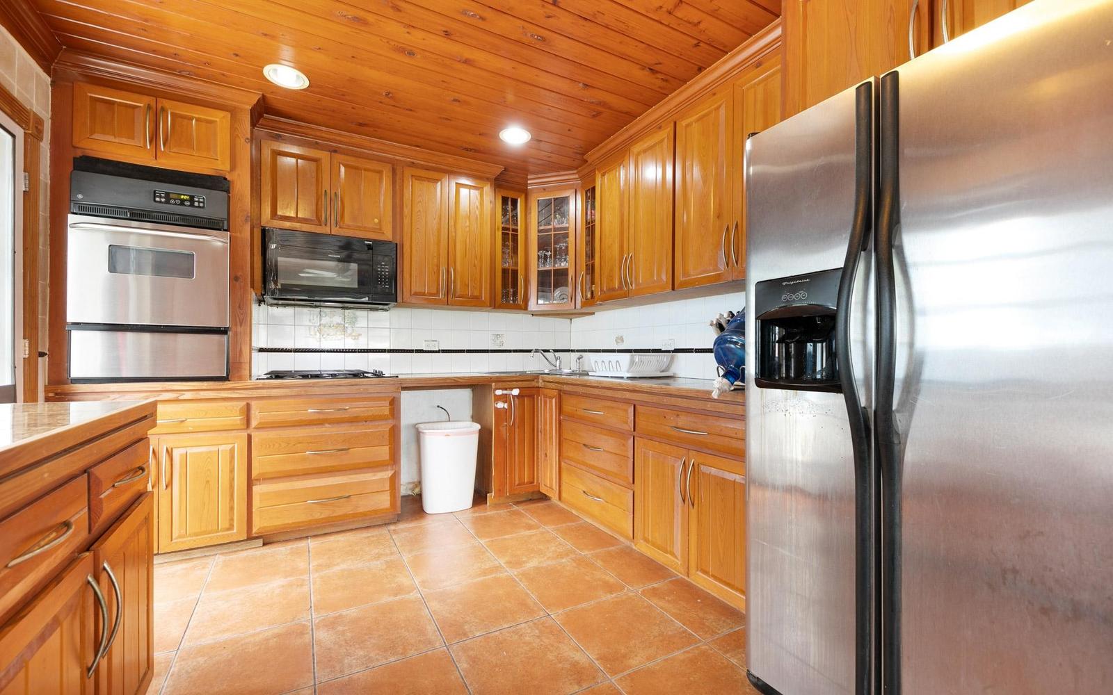 DUPLEX NEAR PALMDALE — photo 3