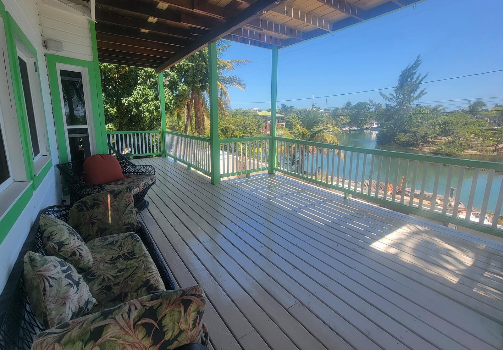 Canal-Front Home in Luxurious Marina Community — photo 5