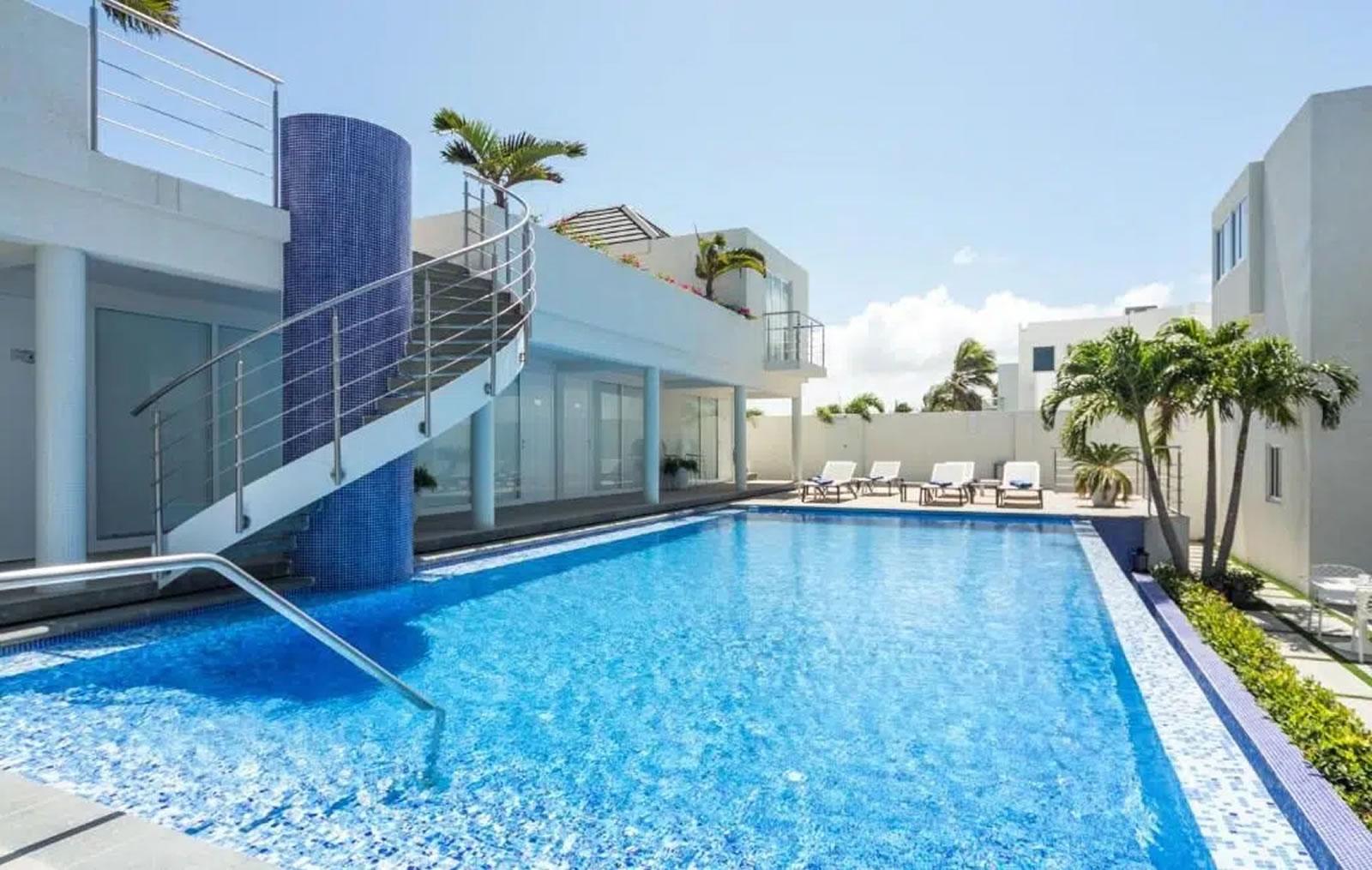 Beachfront Boutique Hotel for Sale, Noord, Aruba — photo 2