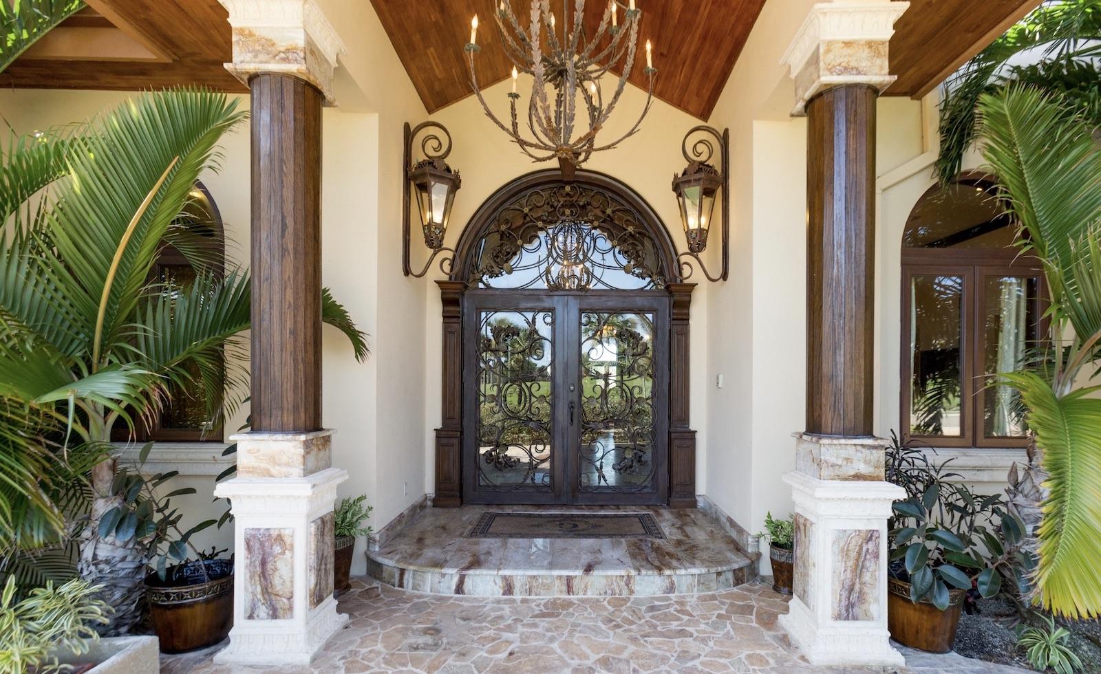 6 Bedroom Luxury Villa for Sale, Ocean Club Estates, Paradise Island, Bahamas — photo 3