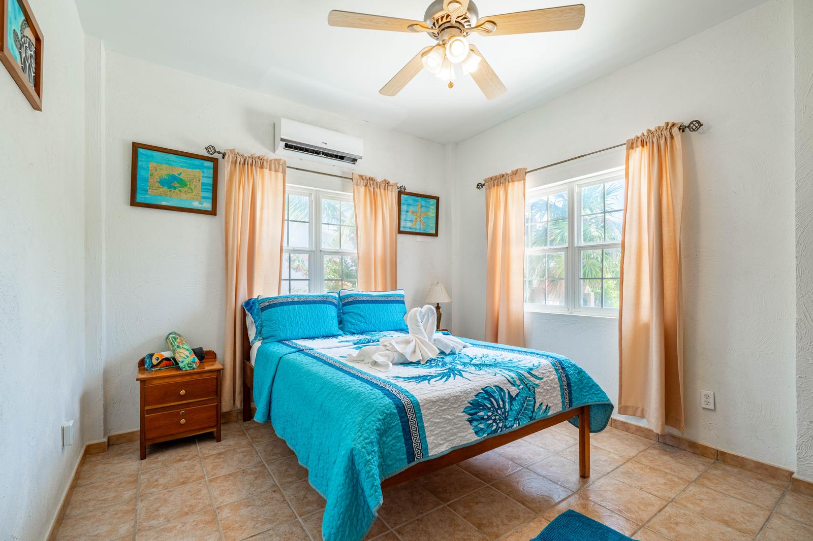 Oceanfront Multi-Family Home in South Ambergris Caye, Belize — photo 2