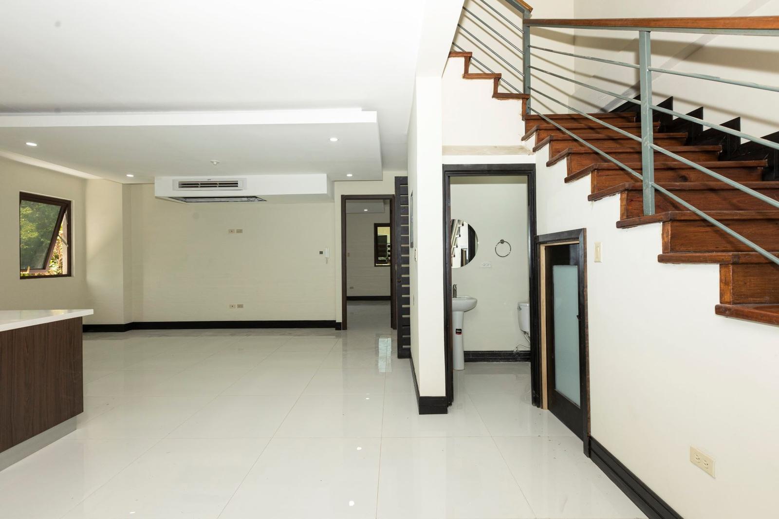 3 Bedroom Apartment for Sale, Paddington Terrace, Kingston 6, Jamaica — photo 3