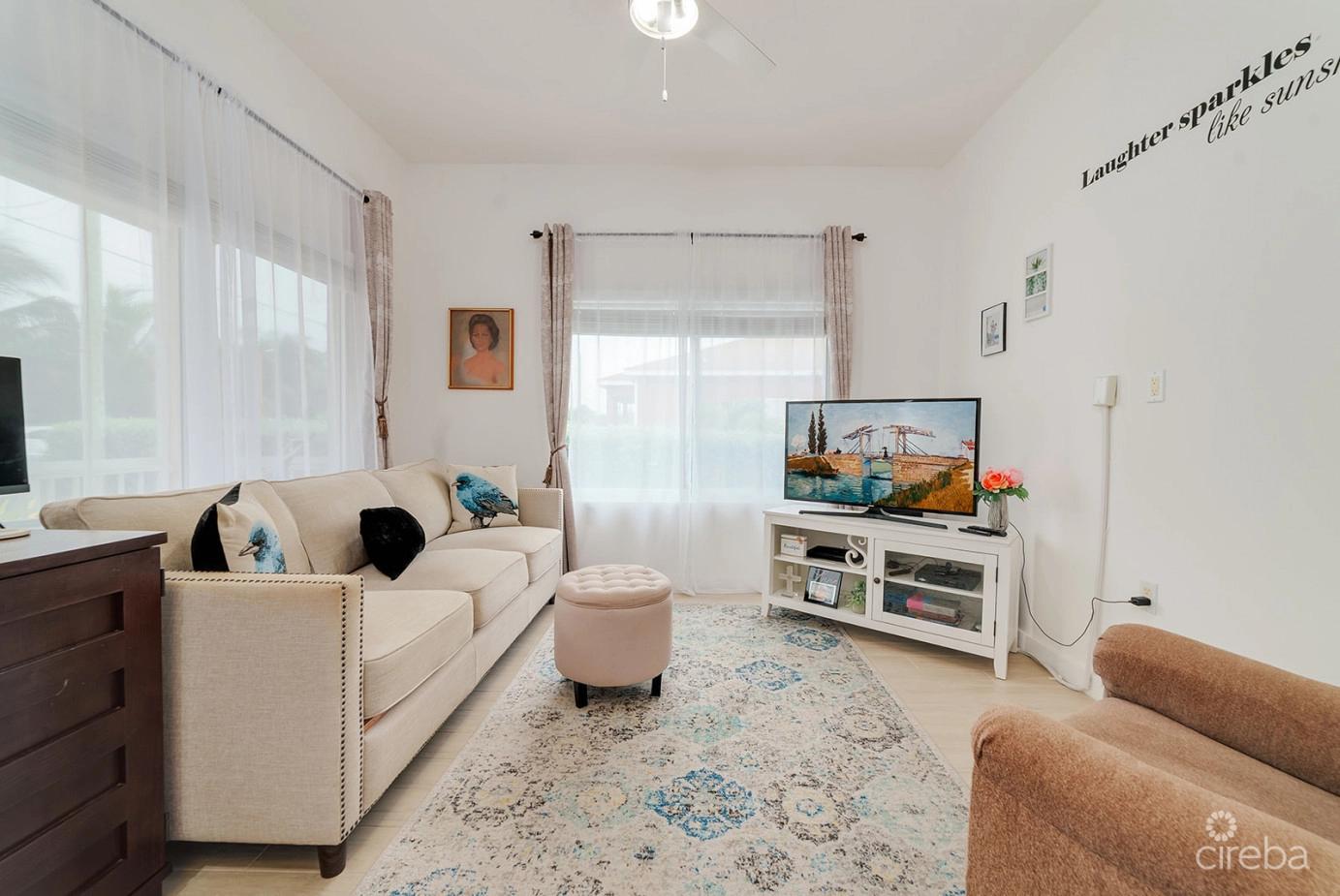 Colby Drive Single Family Home With Studio — photo 4