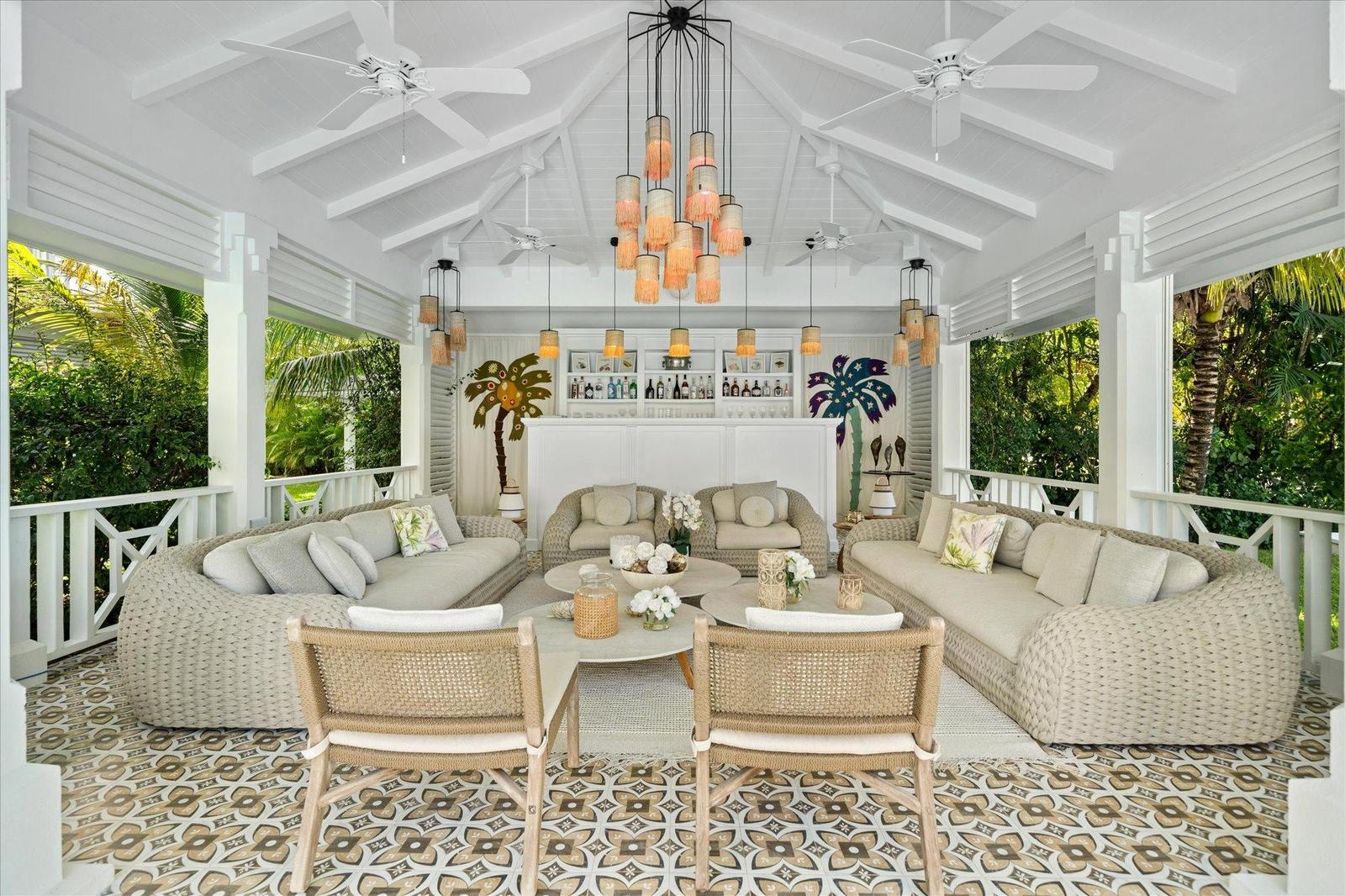 7 Bedroom Residence for Sale on Columbia Road, Nassau — photo 5