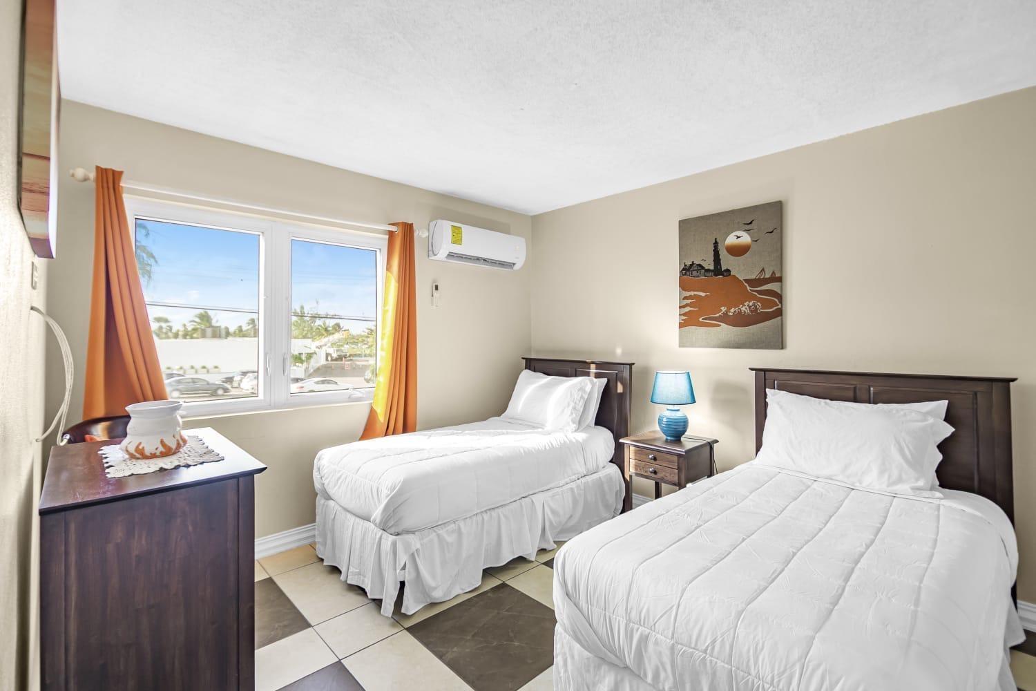 2 bedroom Apartment for sale - TOWN COURT — photo 4