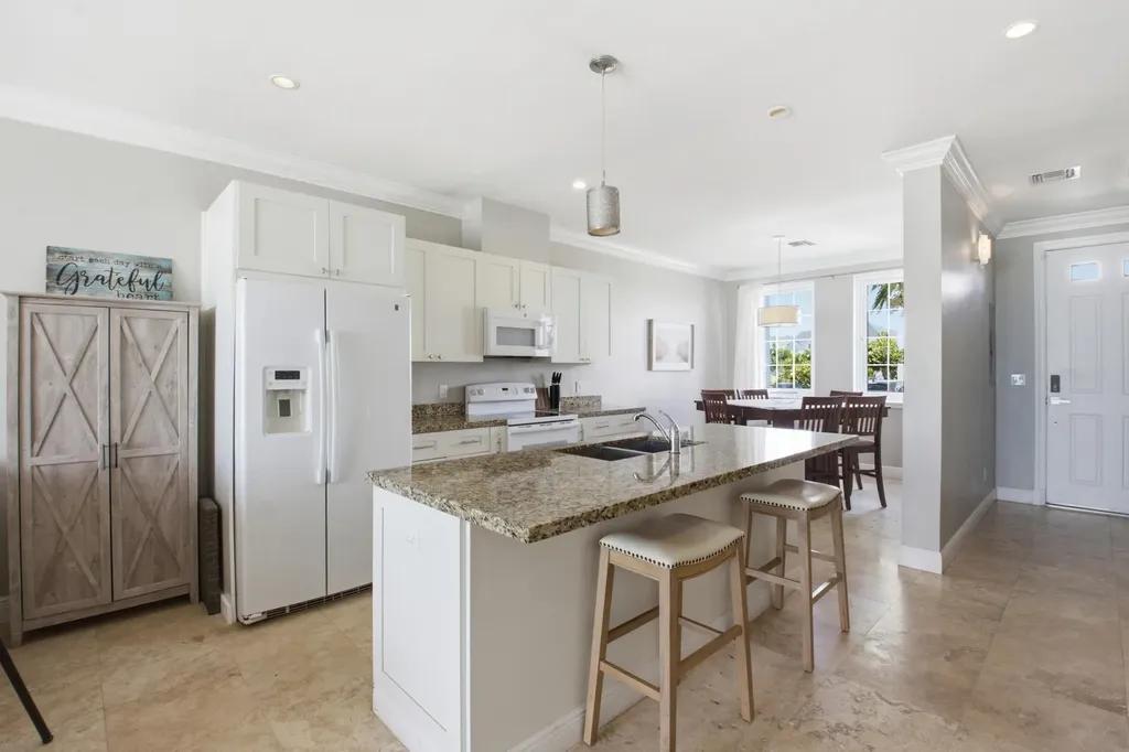 4-bedroom townhouse in Palm Cay, Paradise Island — photo 5