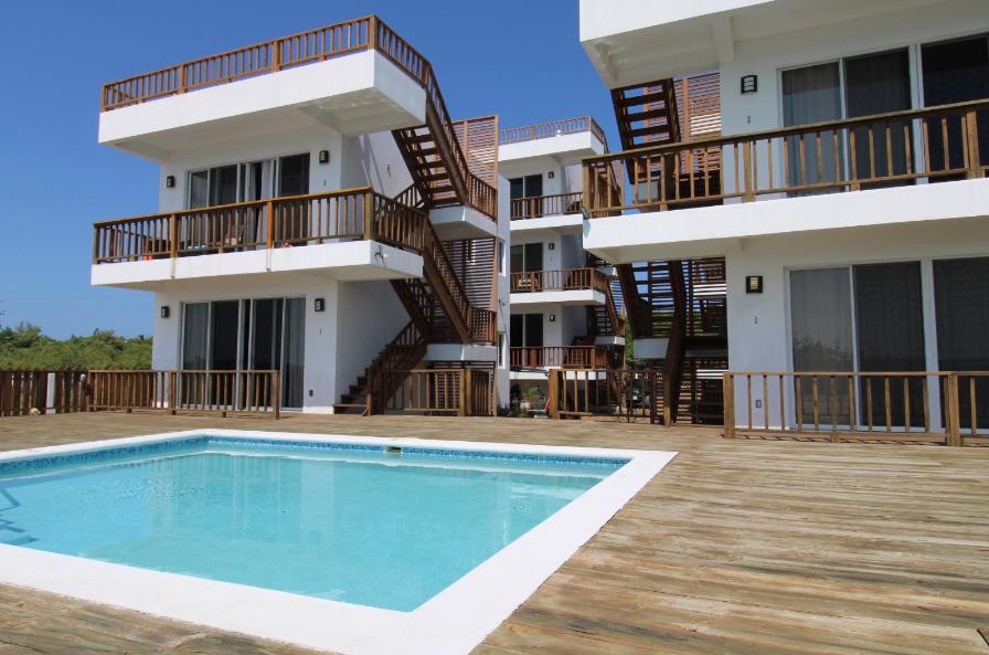 Ambergris Caye 1BR Waterfront Condo — photo 1