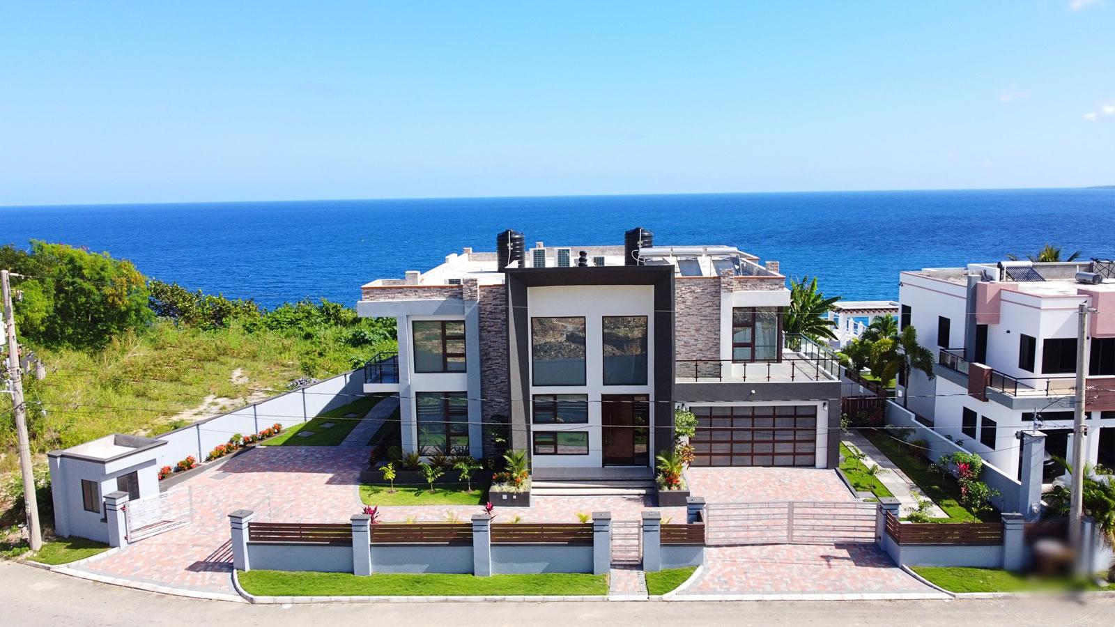 6 Bedroom Luxury Beachfront Villa for Sale — photo 3
