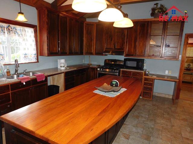#2513 – 2 BEDROOM HOUSE + 20 ACRES WITH GUEST HOUSE AND RIVER FRONTAGE. — photo 2