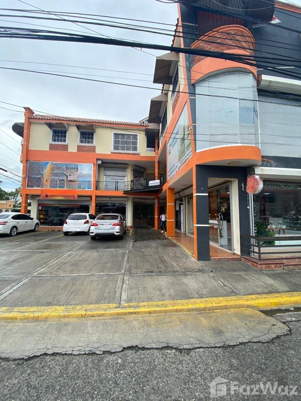 A Shopping Mall for Sale on the Busiest Street in the Sector — photo 1