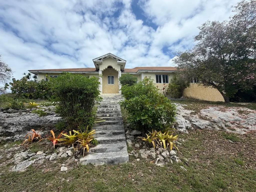 4-bedroom house in Winton Heights, New Providence — photo 1