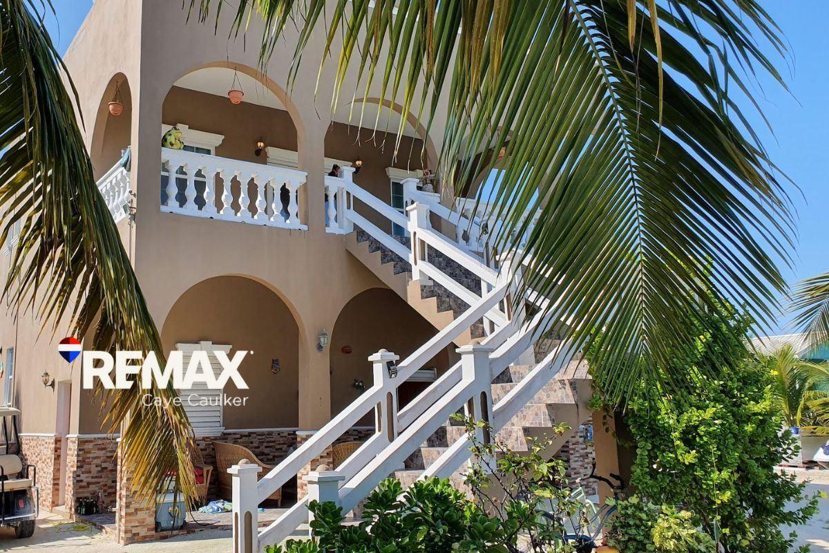 Luxury Caye Caulker House with Two Rental Apartments for Sale — photo 1