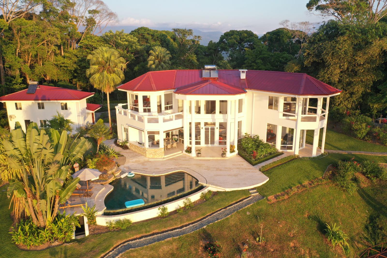17 Acre Estate for Sale, Lagunas, Dominical, Puntarenas, Costa Rica — photo 1